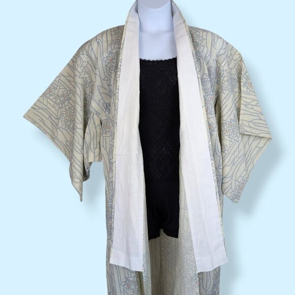 Vintage White & Blue Kimono - Picture 4 of 11